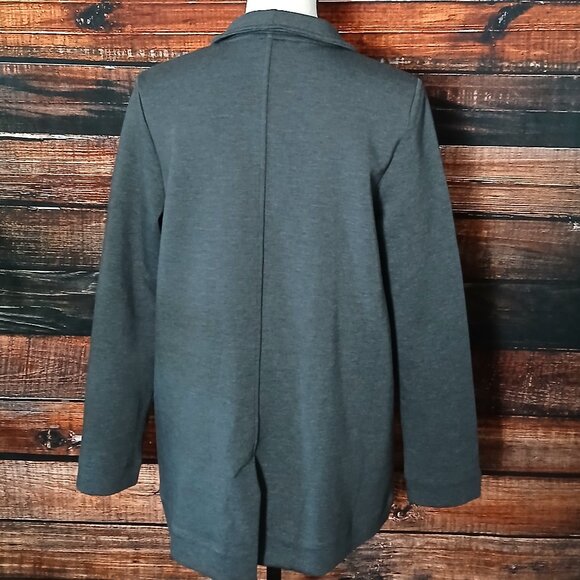 NWT Banana Republic Boyfriend Blazer M Gray Soft Knit Relaxed Jacket - Picture 3 of 11